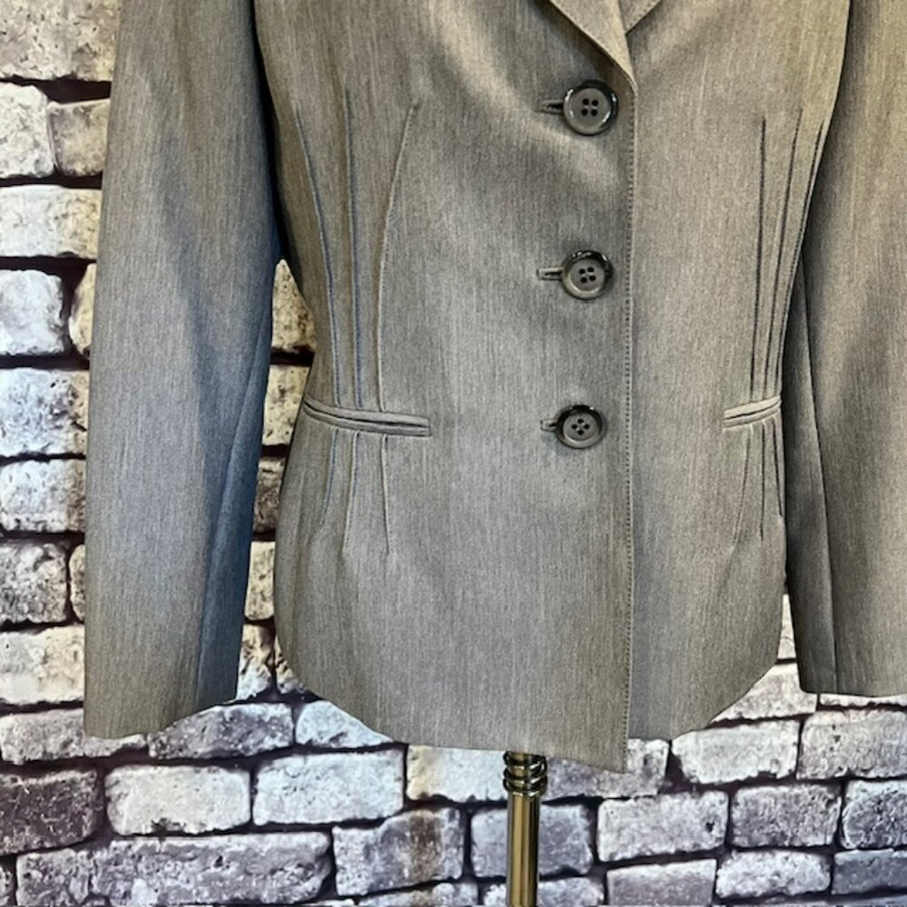 Le Suit Gray Fully Lined Button Down Jacket Size … - image 3